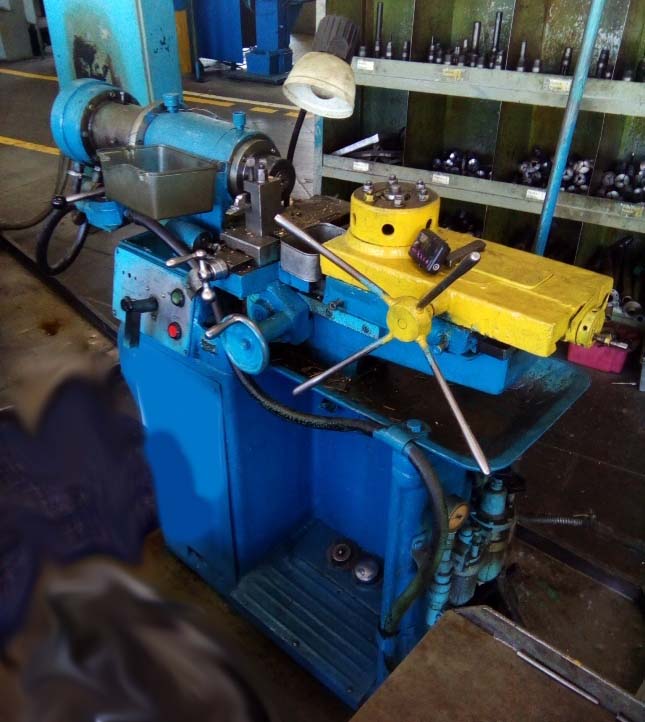 1Б318 фото токарного токарно-револьверного верстата